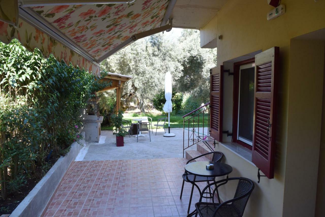 To Agridi Apartamento Tsoukaládhes Exterior foto